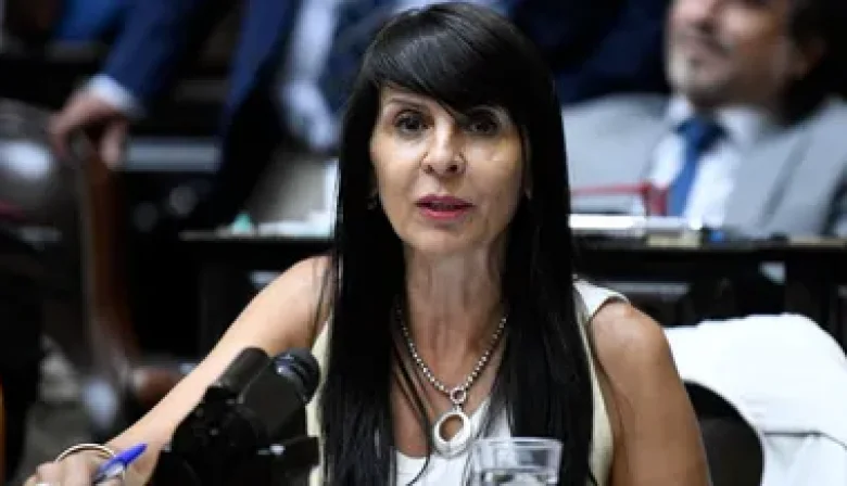 Embargan el sueldo y el aguinaldo de la diputada Lorena Villaverde por la venta de terrenos no entregados