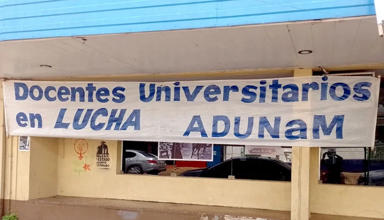 “El modelo universitario está en juego”: Docentes advierten un futuro negativo para la universidad pública en Misiones y en Argentina