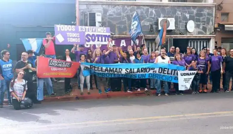 Docentes de la UDNAM realizan HOY paro con medida de fuerza en Oberá y en Posadas
