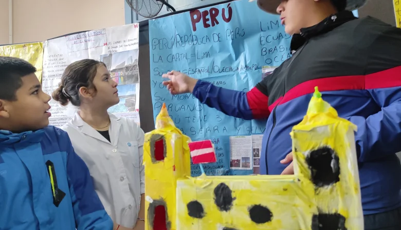 Padres, docentes y alumnos de la Escuela N° 254 de Montecarlo compartieron una jornada especial en la Feria de las Naciones