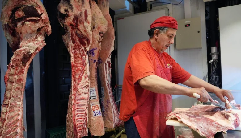 El consumo sigue en retroceso: en Misiones las ventas de carne cayeron casi 30% y las bebidas más de 32%