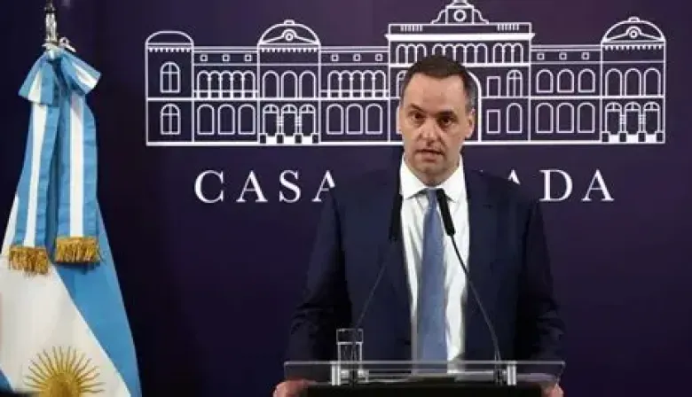 La Justicia perita las billeteras de bitcoins de Manuel Adorni