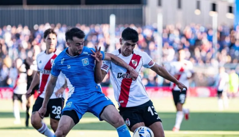 River recibe a Estudiantes de Río Cuarto, con la obligación de ganar para volver a los puestos de playoffs