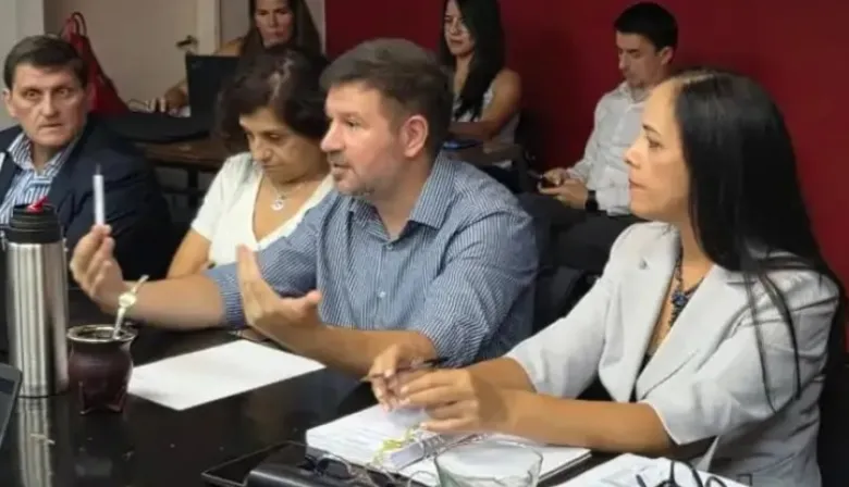 Acuerdan un nuevo aumento salarial docente en Misiones: el sueldo inicial alcanzará los $902.000 en noviembre