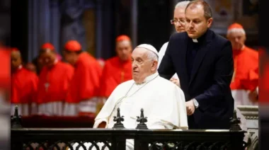 Leve mejora en la salud del papa Francisco