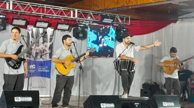 Montecarlo celebró la Pascua con música, danza y acordeones