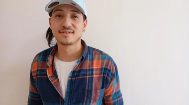 “Quiero morir en Argentina”: la historia de Edward Barrios un inmigrante venezolano que enseña, cree y emprende
