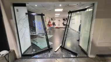 ADEPA pidió “urgente investigación” tras los destrozos en TN y Canal 13