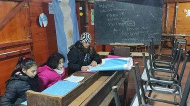Tres inviernos en el galpón: la Escuela 773 de Montecarlo pide donaciones de abrigos