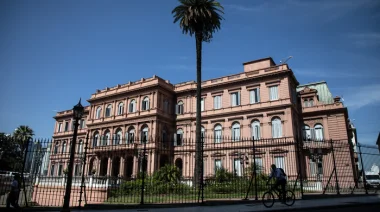 Día del Empleado Público: la Justicia revirtió la medida del Gobierno