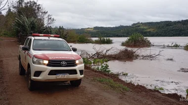 “Las próximas horas son preocupantes”: 34 familias evacuadas y pico de crecida de el río Uruguay en El Soberbio