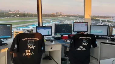 Controladores aéreos ratifican paro durante las vacaciones de invierno