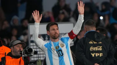 La emoción del último partido de Messi en el Monumental: entre lágrimas y gloria