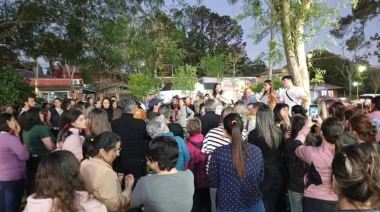 El Soberbio: Separan del cargo al docente acusado de fotografiar a sus alumnos y padres marchan por justicia