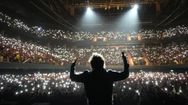 Milei presentó su libro con un show de rock y le pidió a sus seguidores que “no aflojen”