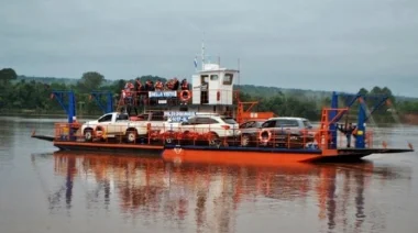Exigen que la balsa que une Corpus con Bella Vista opere también los fines de semana