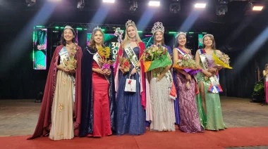 Coronación de reinas en la 34ª Fiesta Nacional de la Orquídea y 41ª Fiesta Provincial de la Flor: Conocé quienes son las nuevas soberanas