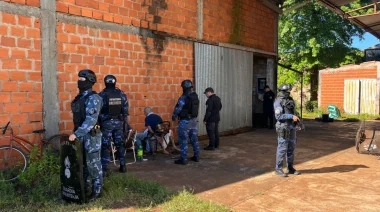 Horror en Garupá: tras el rescate de dos niñas secuestradas en una fabrica abandonada, la justicia investiga posibles complicidades policiales