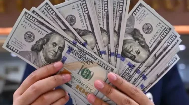 Tensión cambiaria: el dólar volvió a superar los $1.500 pese al respaldo de EE.UU