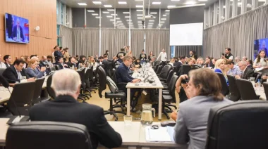 El oficialismo logró dictamen del Presupuesto 2026 y posterga el debate para diciembre