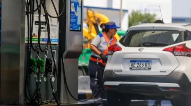 YPF anunció una baja del 2% en los combustibles: Pero la nafta acumuló un incremento superior al 41% en 2025