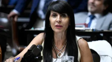 Embargan el sueldo y el aguinaldo de la diputada Lorena Villaverde por la venta de terrenos no entregados