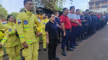 Más de $113 millones en equipamiento para bomberos voluntarios de toda la provincia de Misiones fueron entregados en Montecarlo