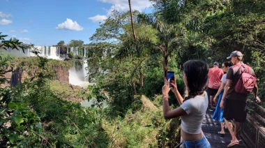 Misiones tuvo gran movimiento turístico en Semana Santa aunque con consumo por debajo de lo esperado: 