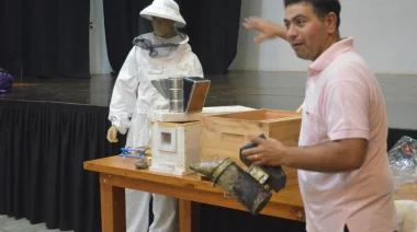 La apicultura gana impulso como alternativa productiva en Montecarlo