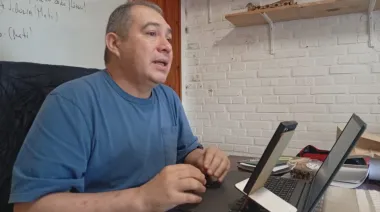 Cáncer de mama en hombres: la historia de Charlie González que busca cambiar miradas