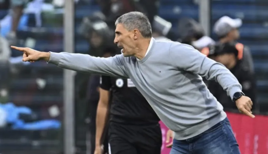 Racing despidió a su técnico tras la derrota con Boca