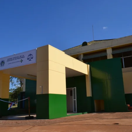 Investigan la muerte de una mujer de 68 años hallada con graves lesiones en su vivienda de Posadas