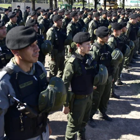 El Gobierno nacional otorgó un bono extraordinario de $50.000 para las fuerzas federales de seguridad