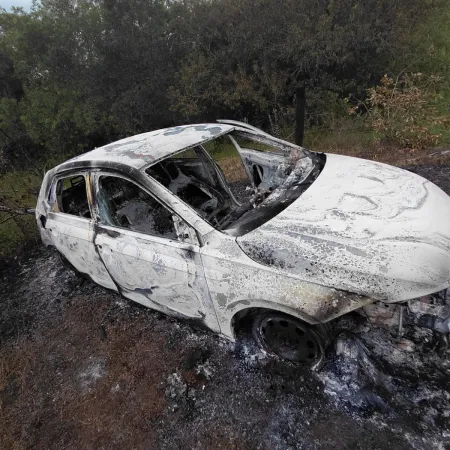 Posadas: hallaron restos calcinados dentro de un auto y buscan identificarlo
