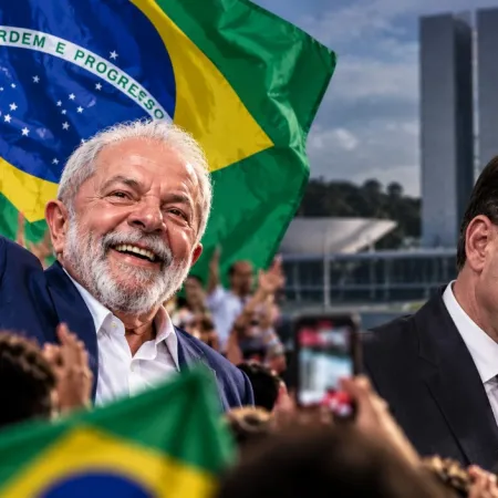 Brasil: Lula dio vuelta la elección, derrotó a Flávio Bolsonaro y asume su cuarto mandato