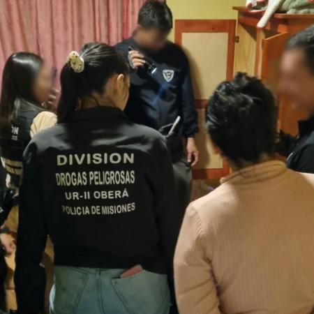 Un operativo en Oberá permitió incautar droga, armas, vehículos y equipamiento narco